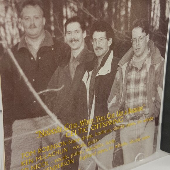 Vintage 1995 CD Celtic Offspring Nobody Cries When You Cut Up a Bagpipe - Picture 4 of 6